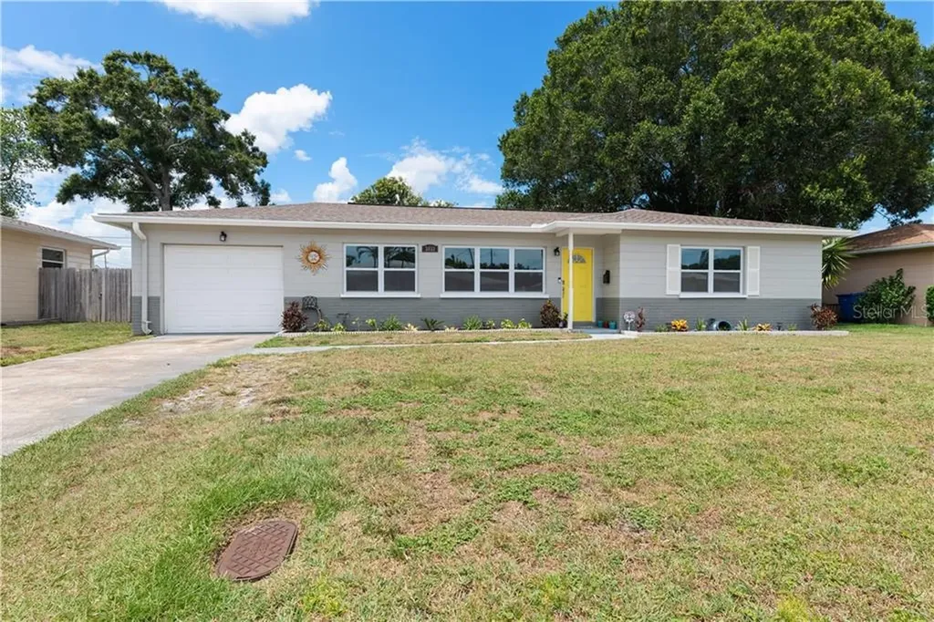 3933 25th Avenue N St Petersburg FL 33713