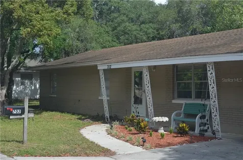 702 Bryan Street Tavares FL 32778