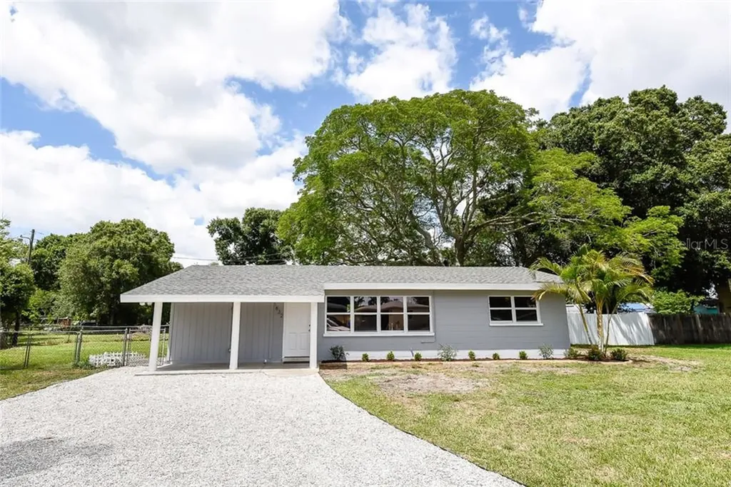 1832 Rhoades Terrace Sarasota FL 34234