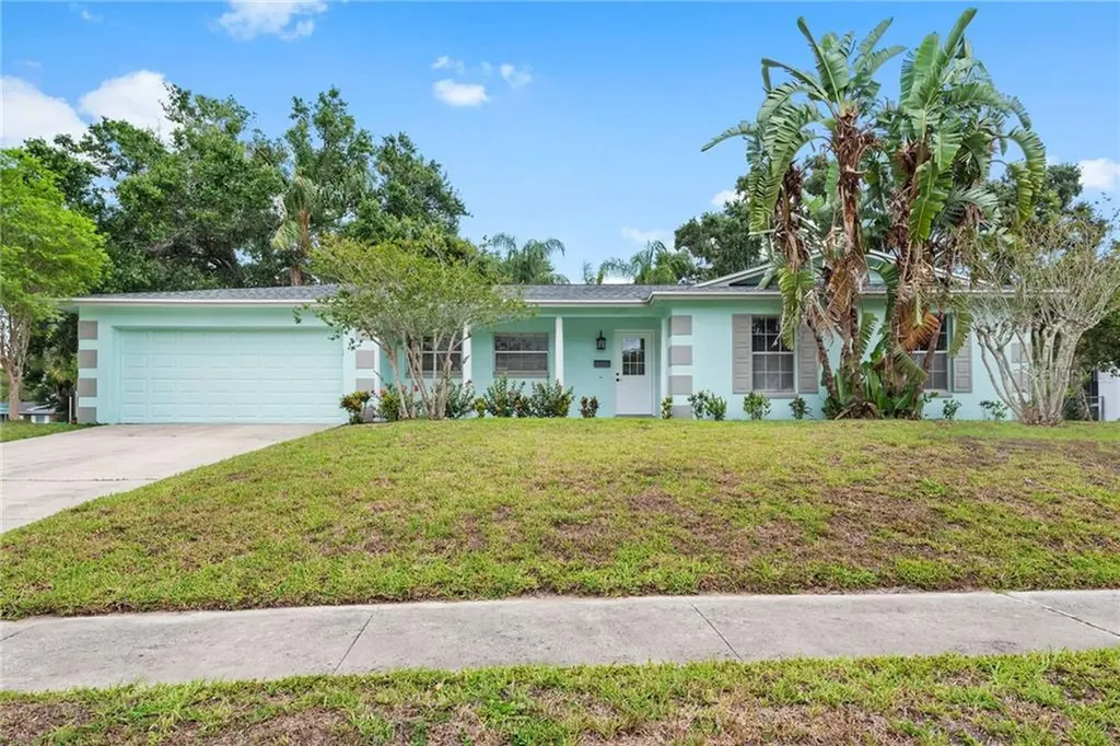 200 Shady Hollow Casselberry FL 32707