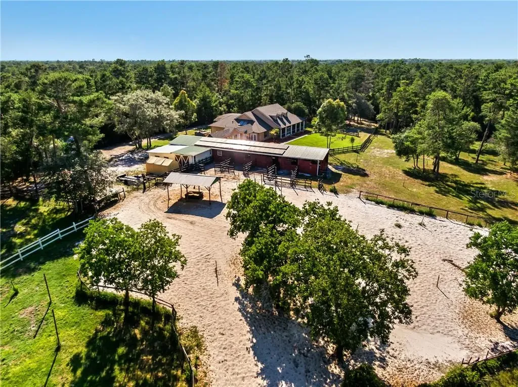 217 Woodridge Drive Geneva FL 32732