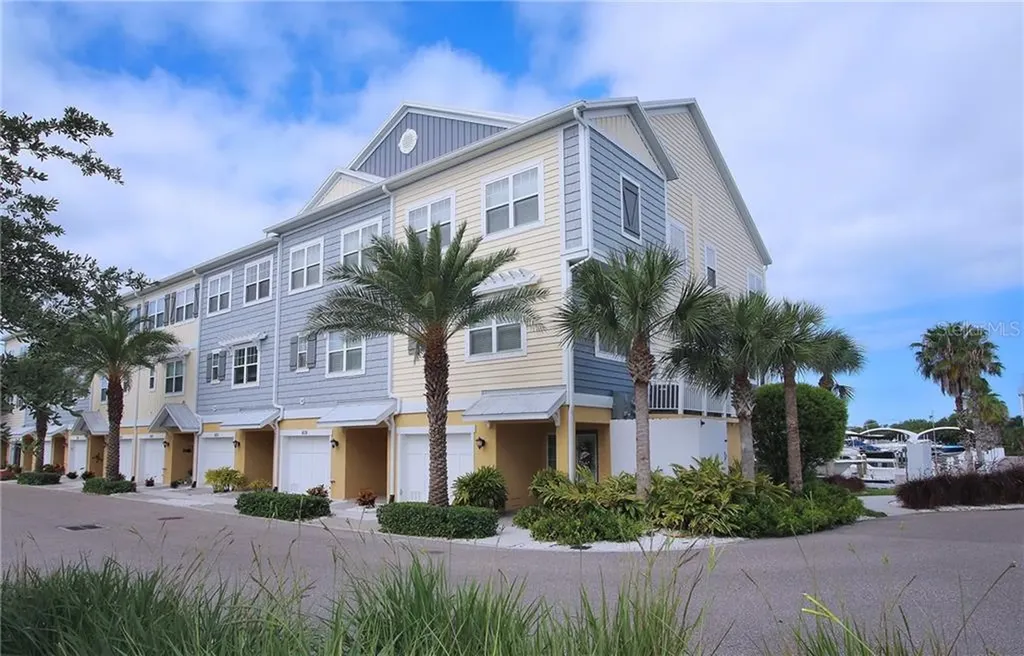 6107 Anchorage Way S St Petersburg FL 33712