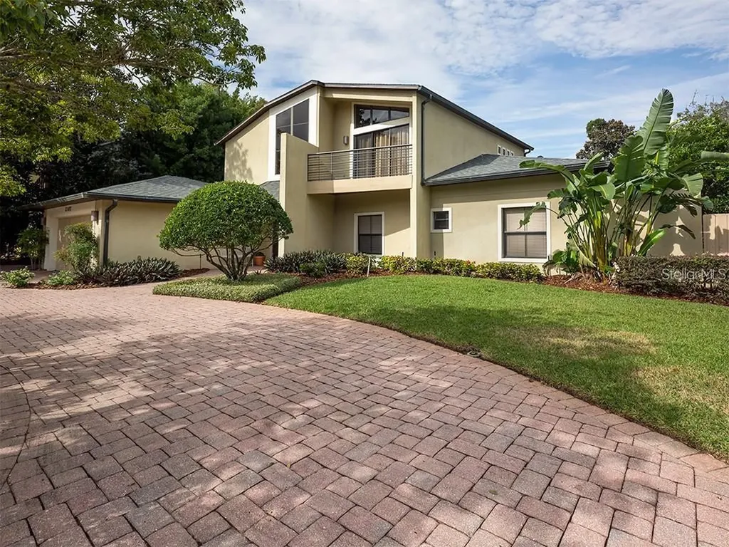 2107 Companero Avenue Orlando FL 32804