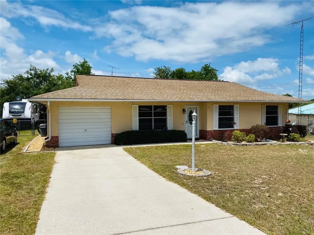 13 Sapphire Way Ocala FL 34472