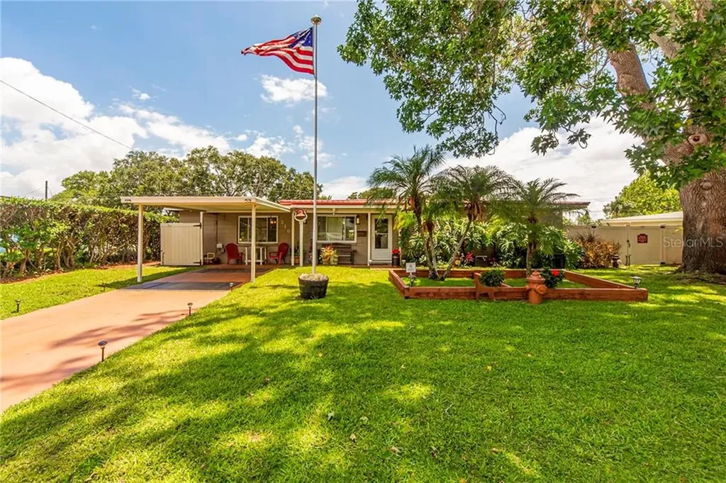 3107 56th Street N St Petersburg FL 33710