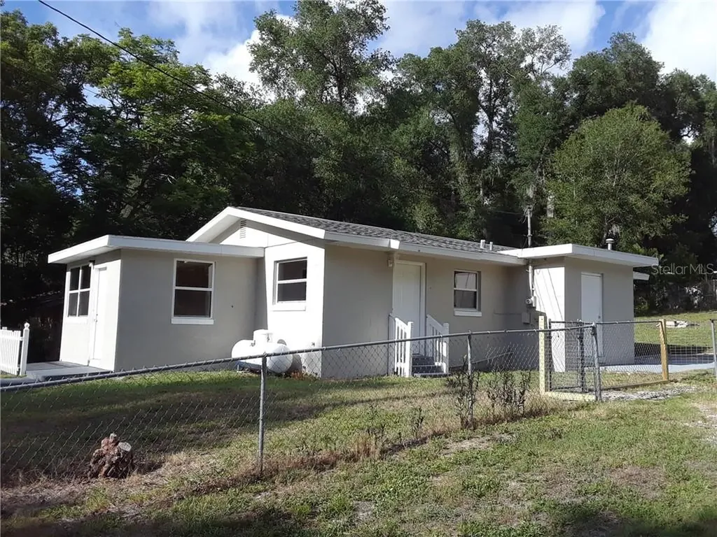 5123 Penvan Avenue De Leon Springs FL 32130