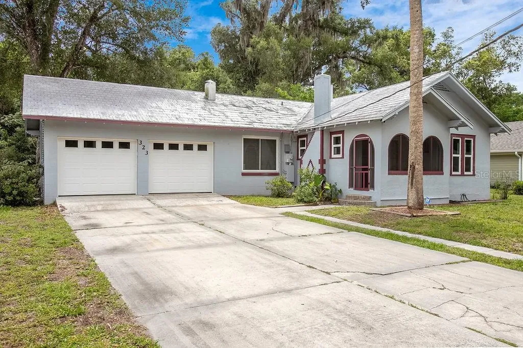 323 S Massachusetts Avenue Deland FL 32724