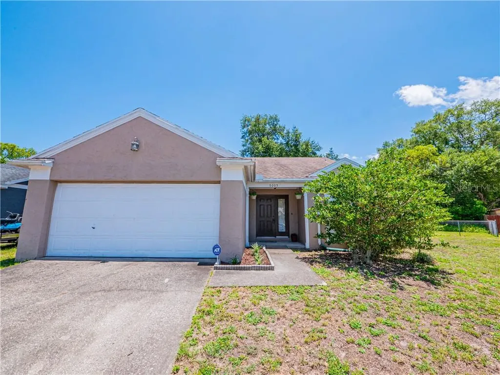 6005 Morningdale Avenue Lakeland FL 33813