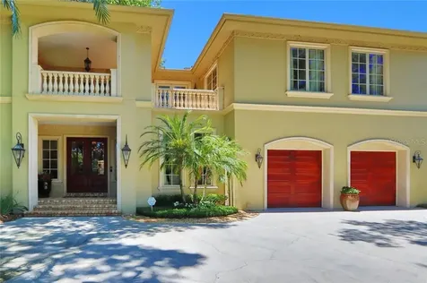 5221 S Nichol Street Tampa FL 33611