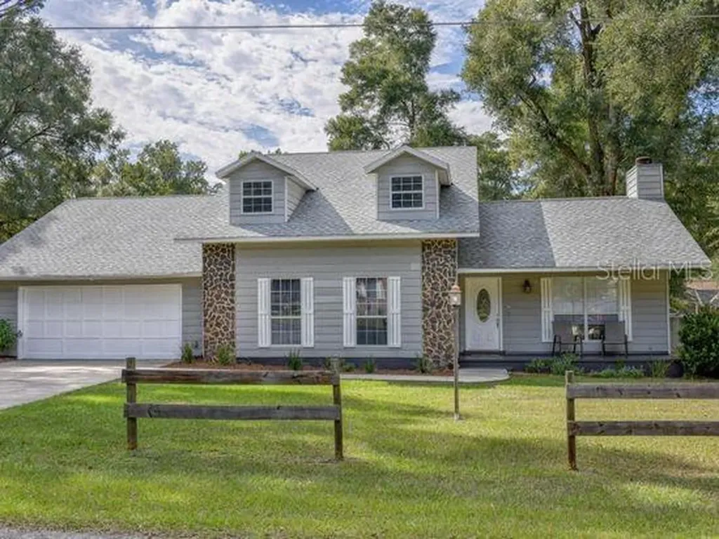 3790 NE 27th Court Ocala FL 34479
