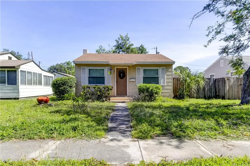 721 53rd Avenue N St Petersburg FL 33703