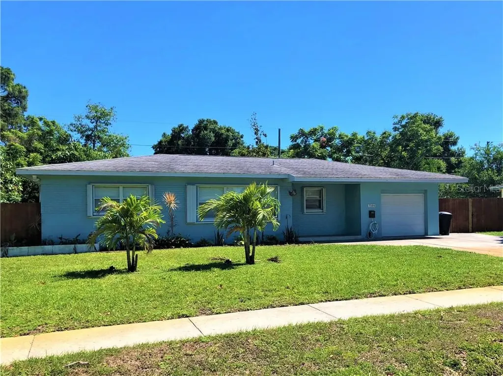 7584 18th Avenue N St Petersburg FL 33710