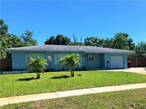 7584 18th Avenue N St Petersburg FL 33710