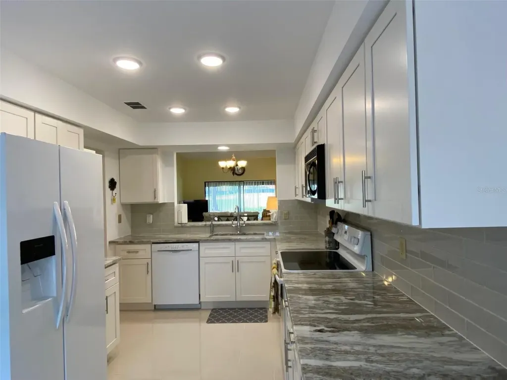 6281 Timberlake Drive Sarasota FL 34243