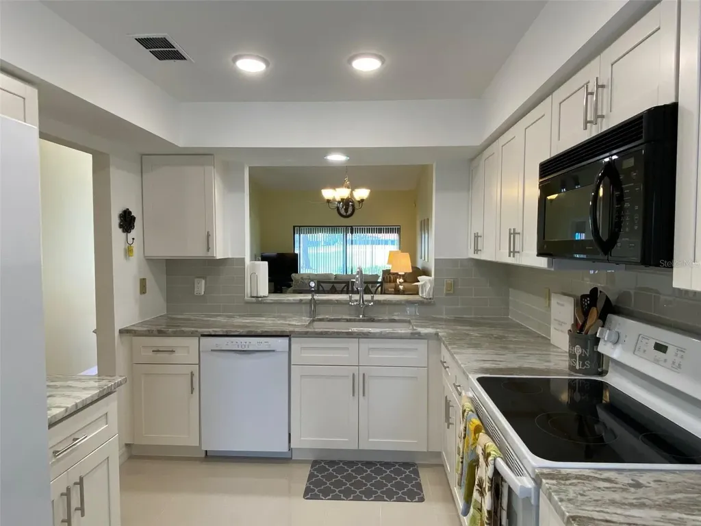 6281 Timberlake Drive Sarasota FL 34243