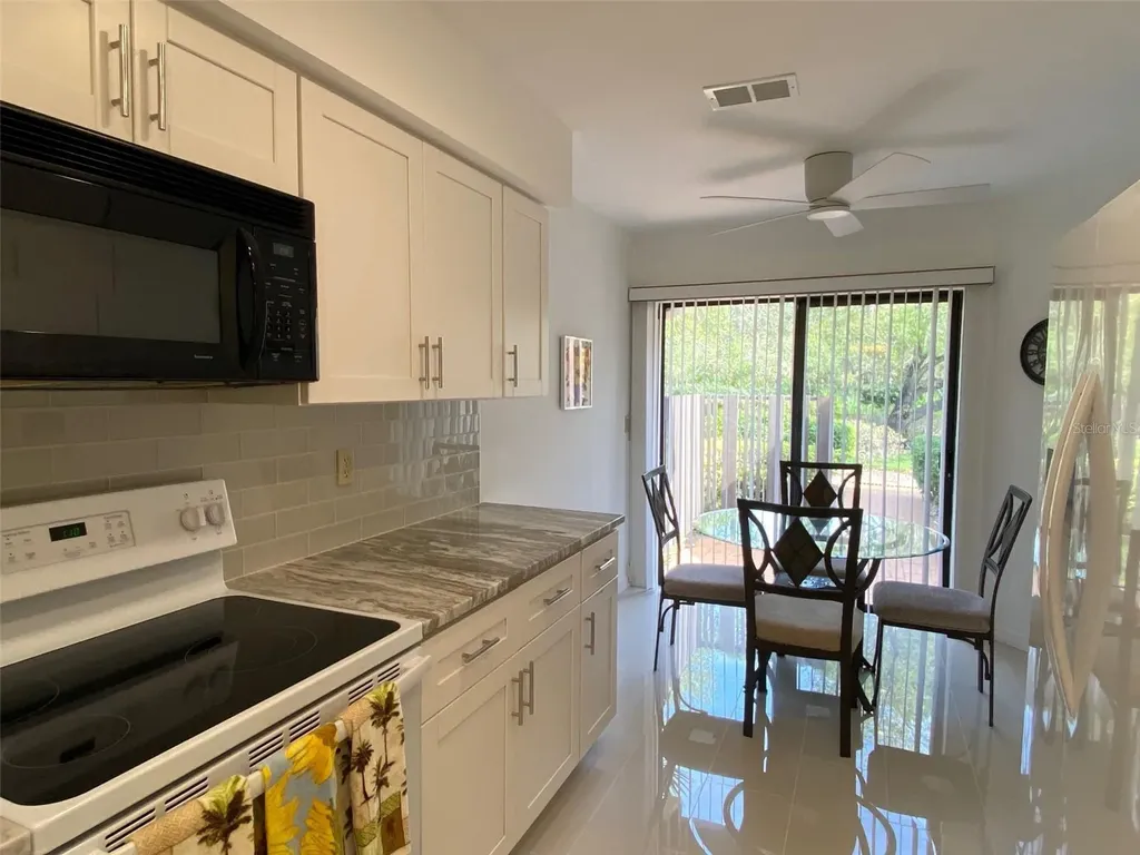 6281 Timberlake Drive Sarasota FL 34243