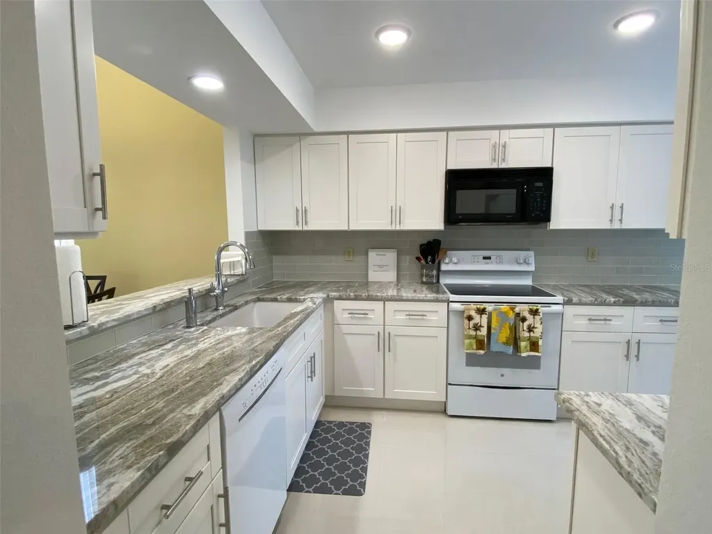 6281 Timberlake Drive Sarasota FL 34243