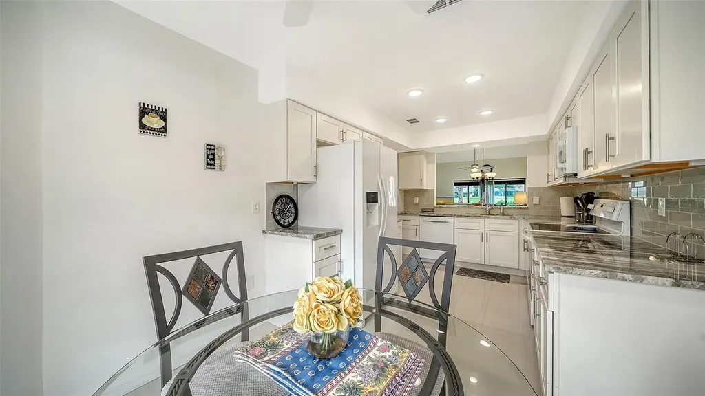 6281 Timberlake Drive Sarasota FL 34243