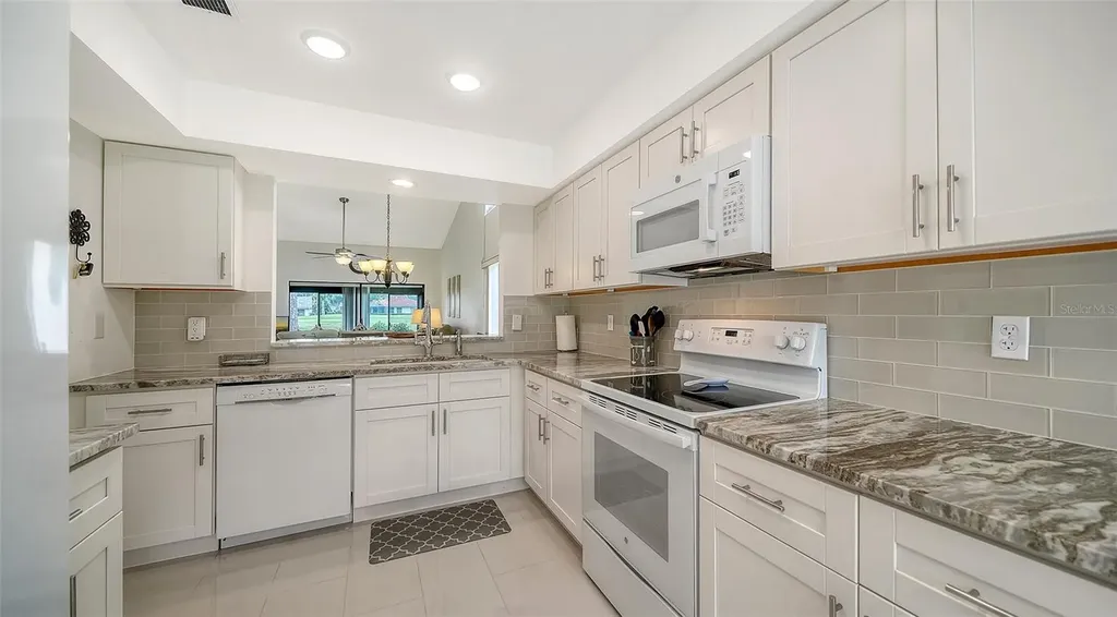 6281 Timberlake Drive Sarasota FL 34243