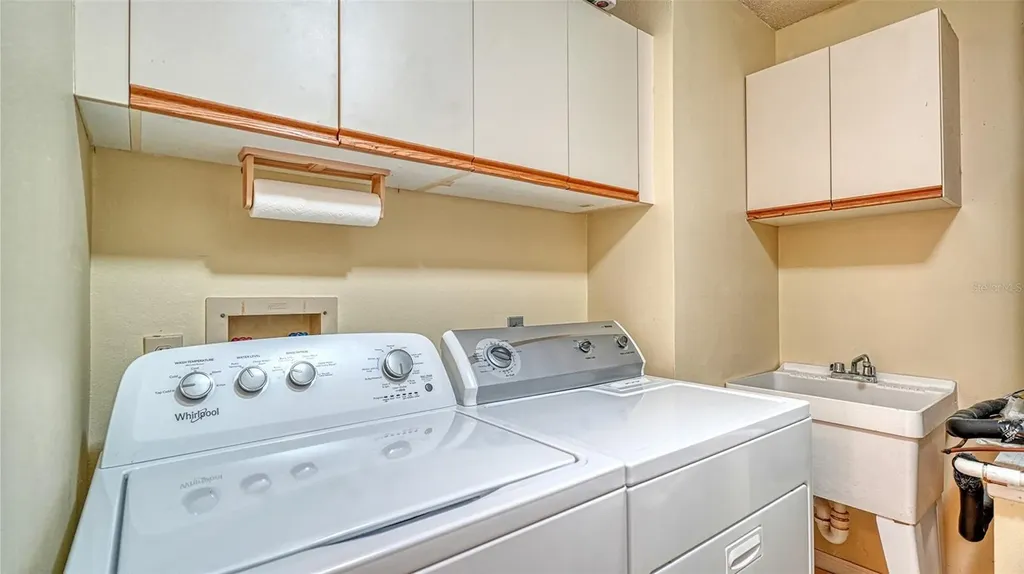 6281 Timberlake Drive Sarasota FL 34243