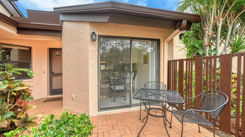 6281 Timberlake Drive Sarasota FL 34243