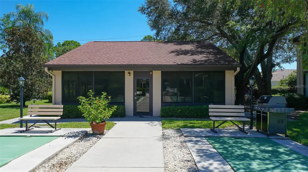 6281 Timberlake Drive Sarasota FL 34243
