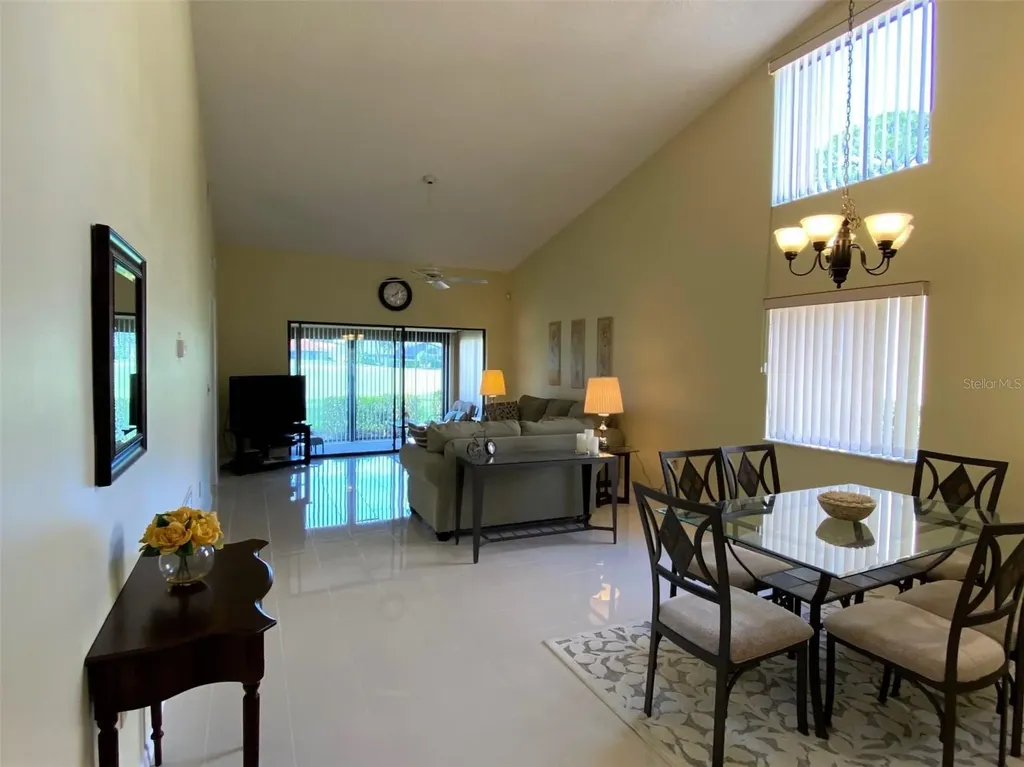 6281 Timberlake Drive Sarasota FL 34243