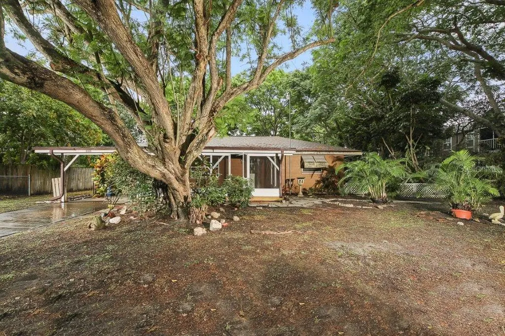 3305 3rd Street E Bradenton FL 34208