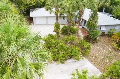 520 Artists Avenue Englewood FL 34223