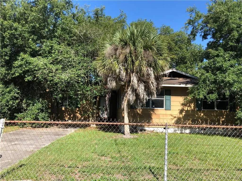8730 N Tangerine Place Tampa FL 33617