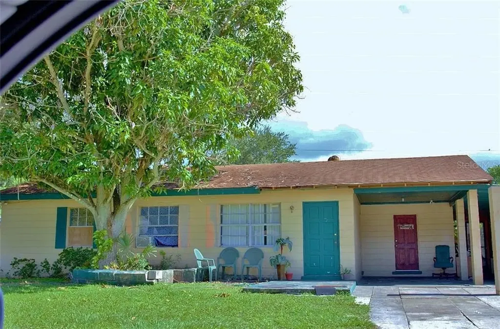 4102 W Tyson Avenue Tampa FL 33611
