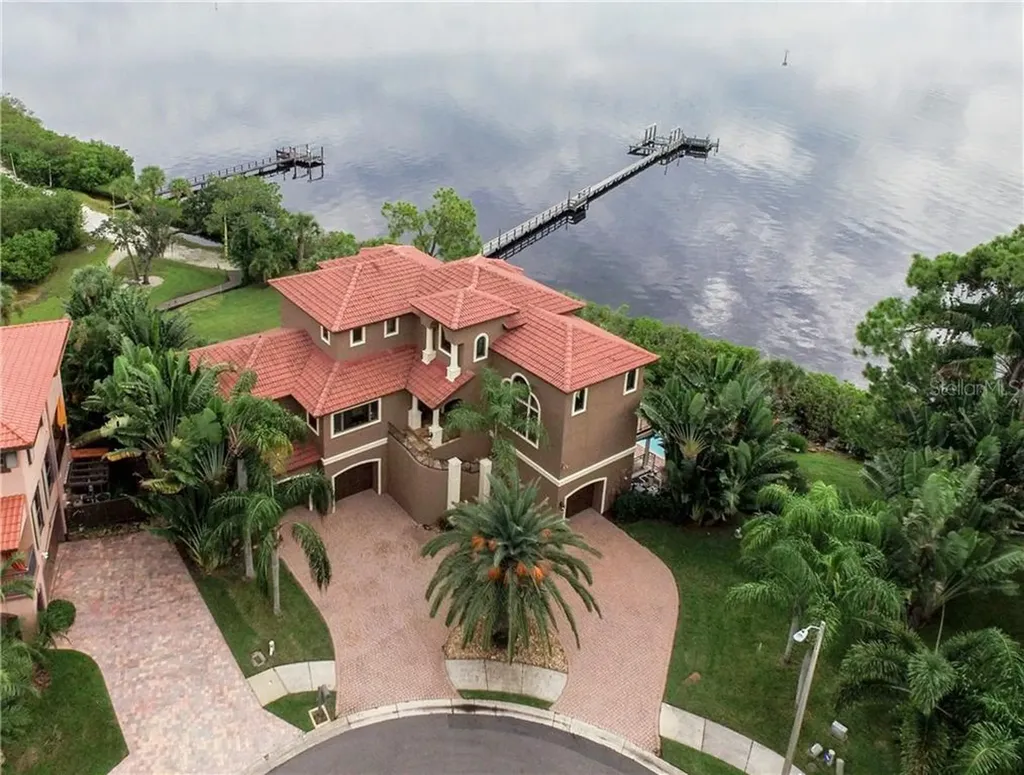 113 Wateredge Court Safety Harbor FL 34695