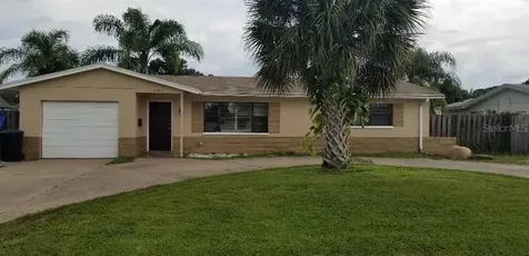 1967 74th Avenue N St Petersburg FL 33702