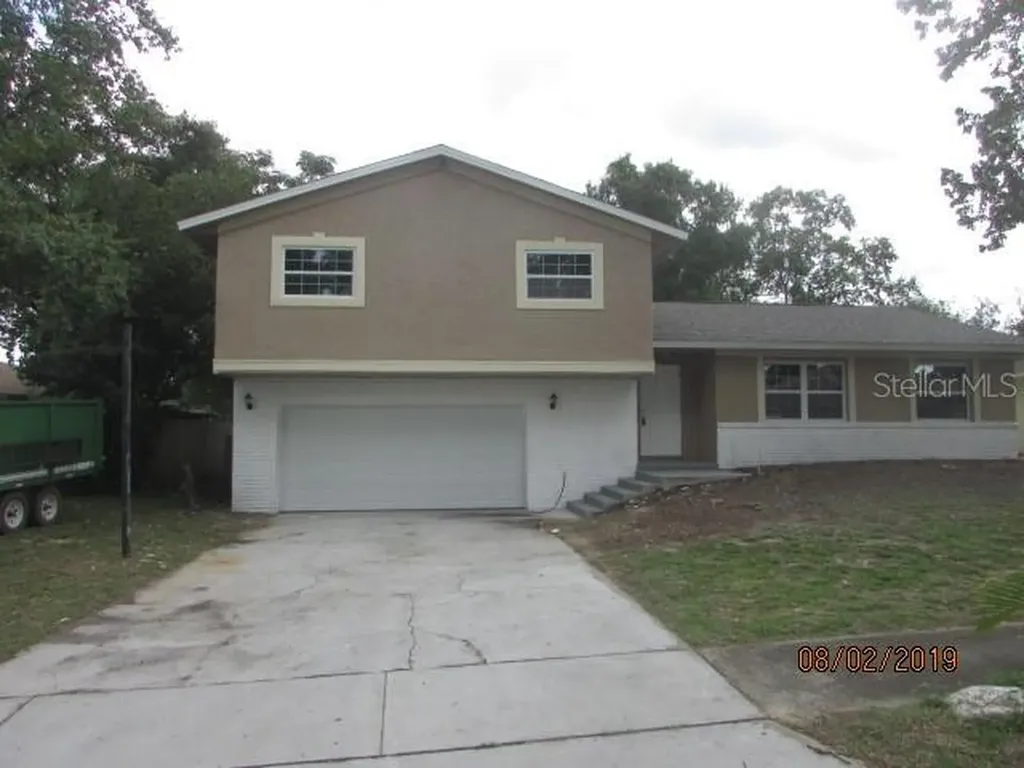 8207 Village Green Road Orlando FL 32818