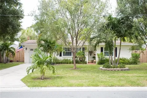 1265 81st Avenue N St Petersburg FL 33702