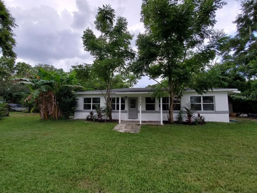 1104 NE 6th Street Mulberry FL 33860