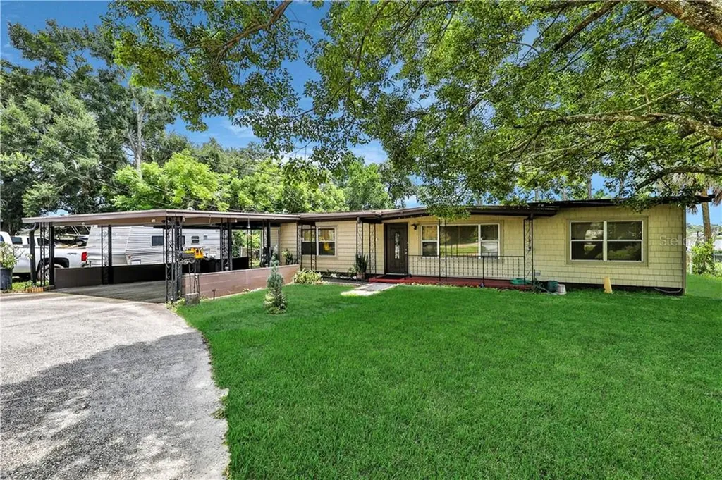 2341 N Crystal Lake Drive Lakeland FL 33801
