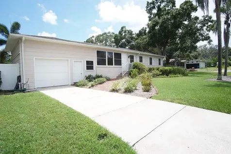 4839 14th Street N St Petersburg FL 33703