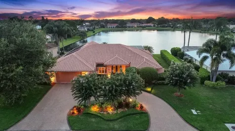 5409 Country Lakes Lane Sarasota FL 34243