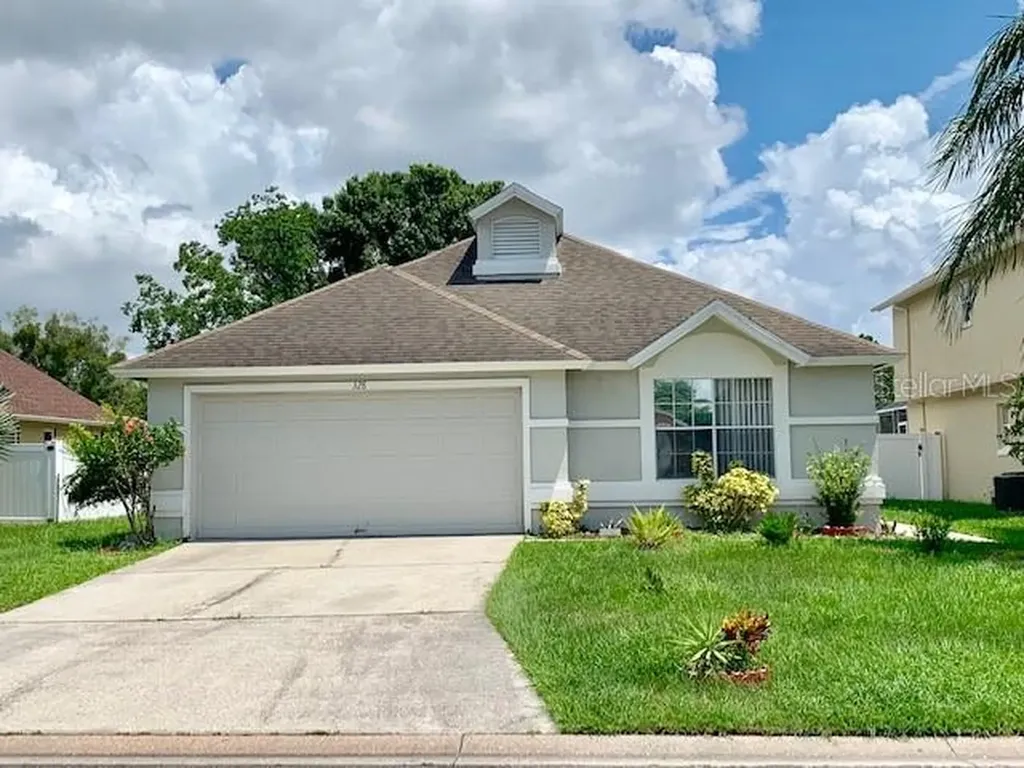 328 Oceanside Court Kissimmee FL 34743
