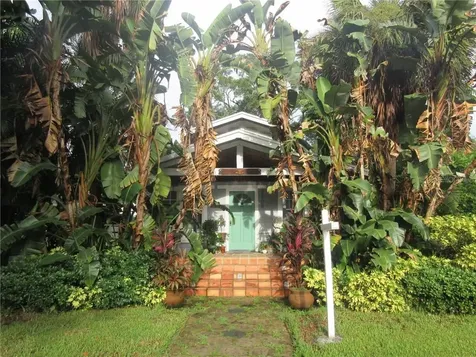 2808 11th Street N St Petersburg FL 33704