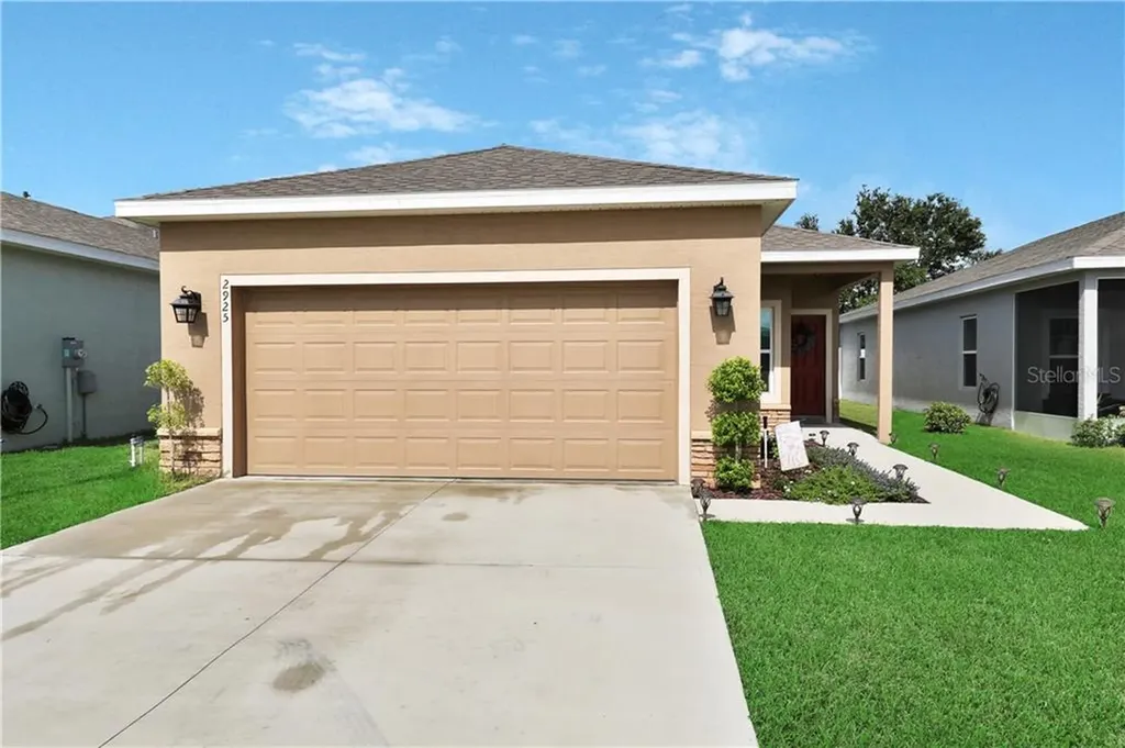 2925 Whispering Trails Drive Winter Haven FL 33884