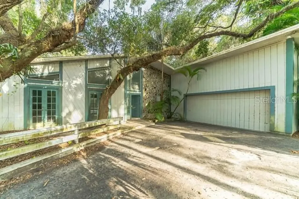 2212 Shadow Wood Lane Sarasota FL 34240