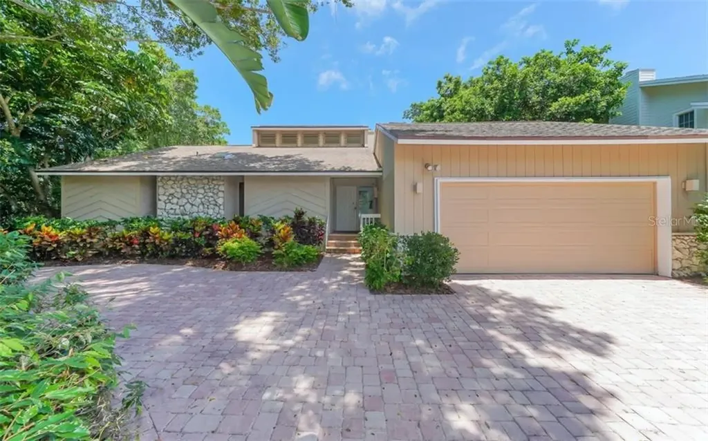 5348 Siesta Court Sarasota FL 34242