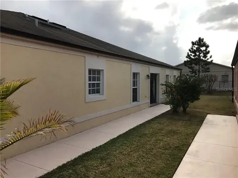 1052 Universal Rest Place Kissimmee FL 34744