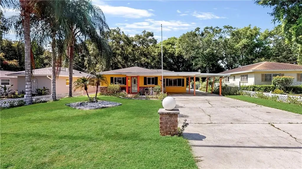 2714 W Osborne Avenue Tampa FL 33614