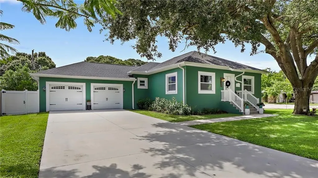 7120 Orpine Drive N St Petersburg FL 33702