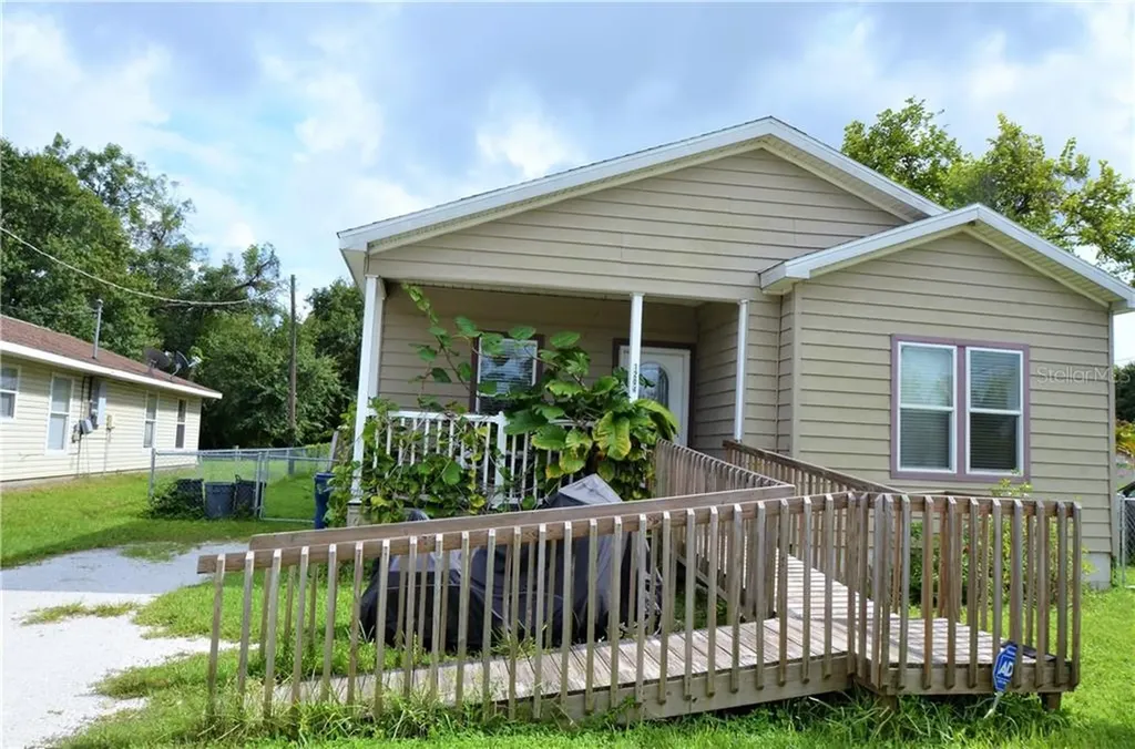 1204 30th Avenue E Bradenton FL 34208