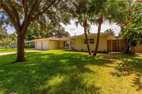 809 Oxford Drive Clearwater FL 33764