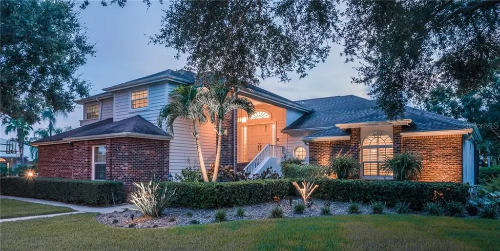 2302 Oxford Court Safety Harbor FL 34695